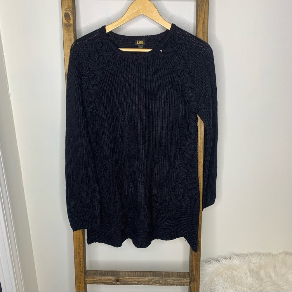 Lee Black Sweater